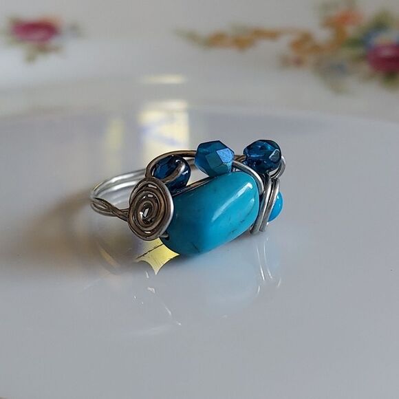 Handmade Turquoise & Blue Beaded Silver Wire Wrapped Ring Size 7.5 - Picture 4 of 11